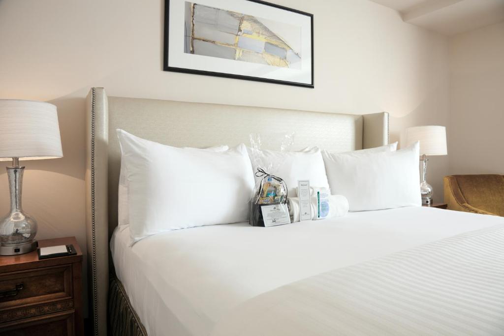 State Plaza Hotel image 21