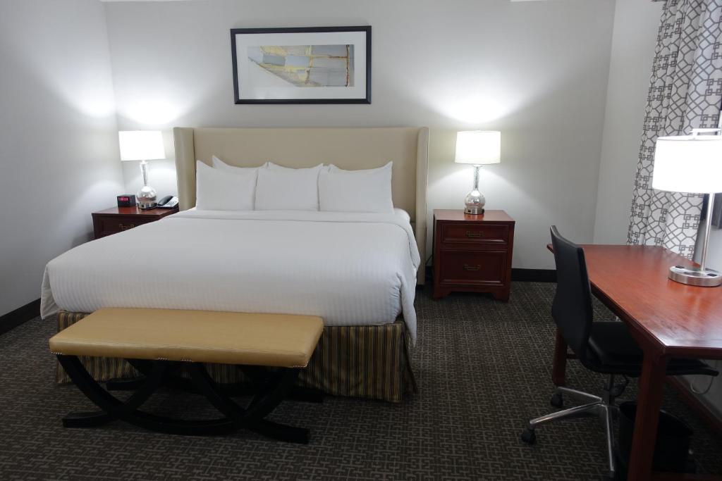 State Plaza Hotel image 7